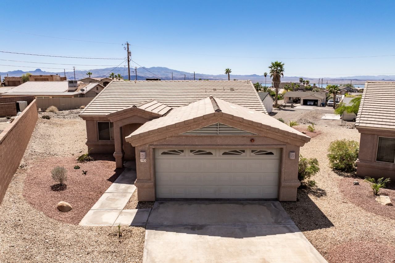 1111 Shorewood Ct #102 - Photo 2 of 32