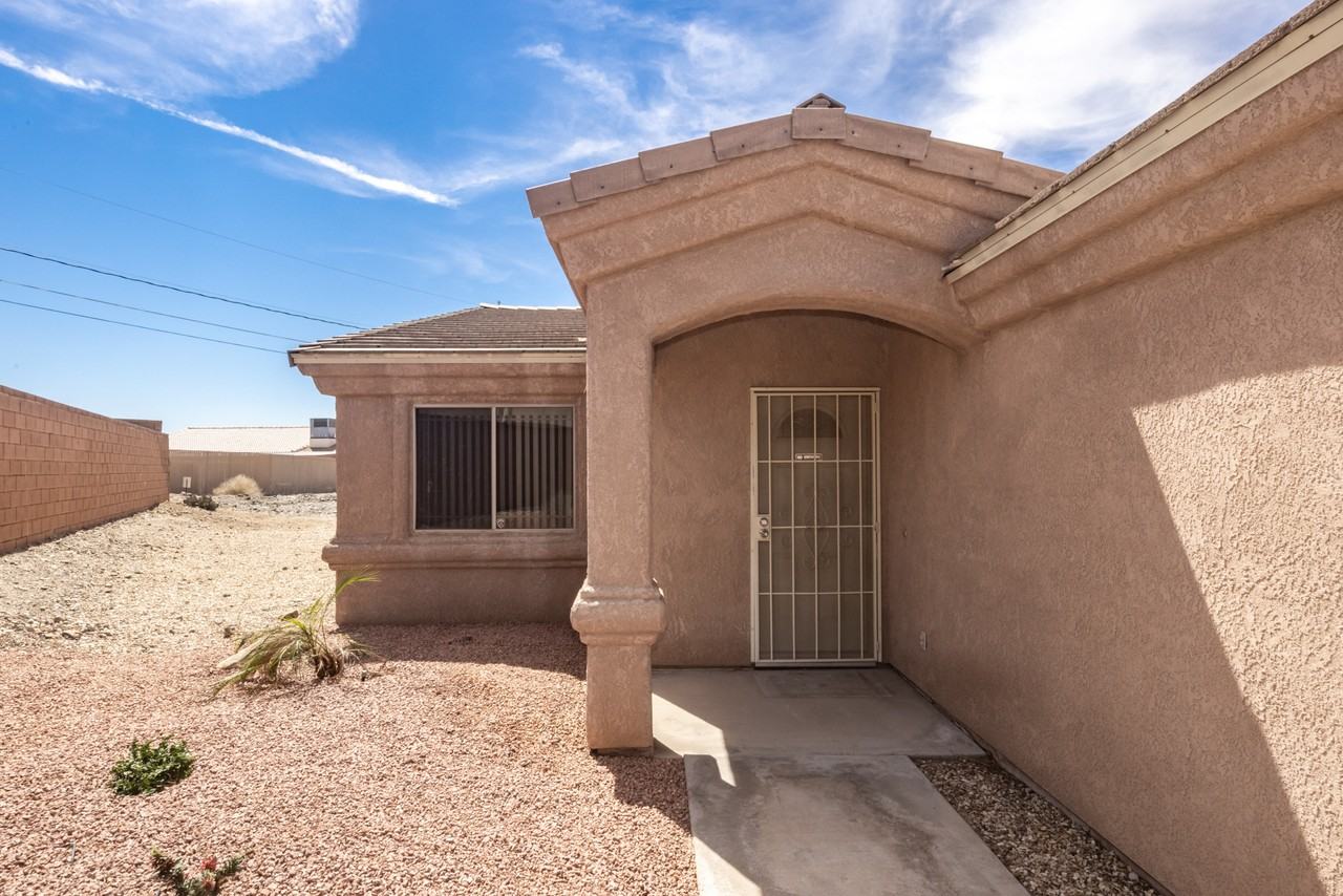 1111 Shorewood Ct #102 - Photo 5 of 32