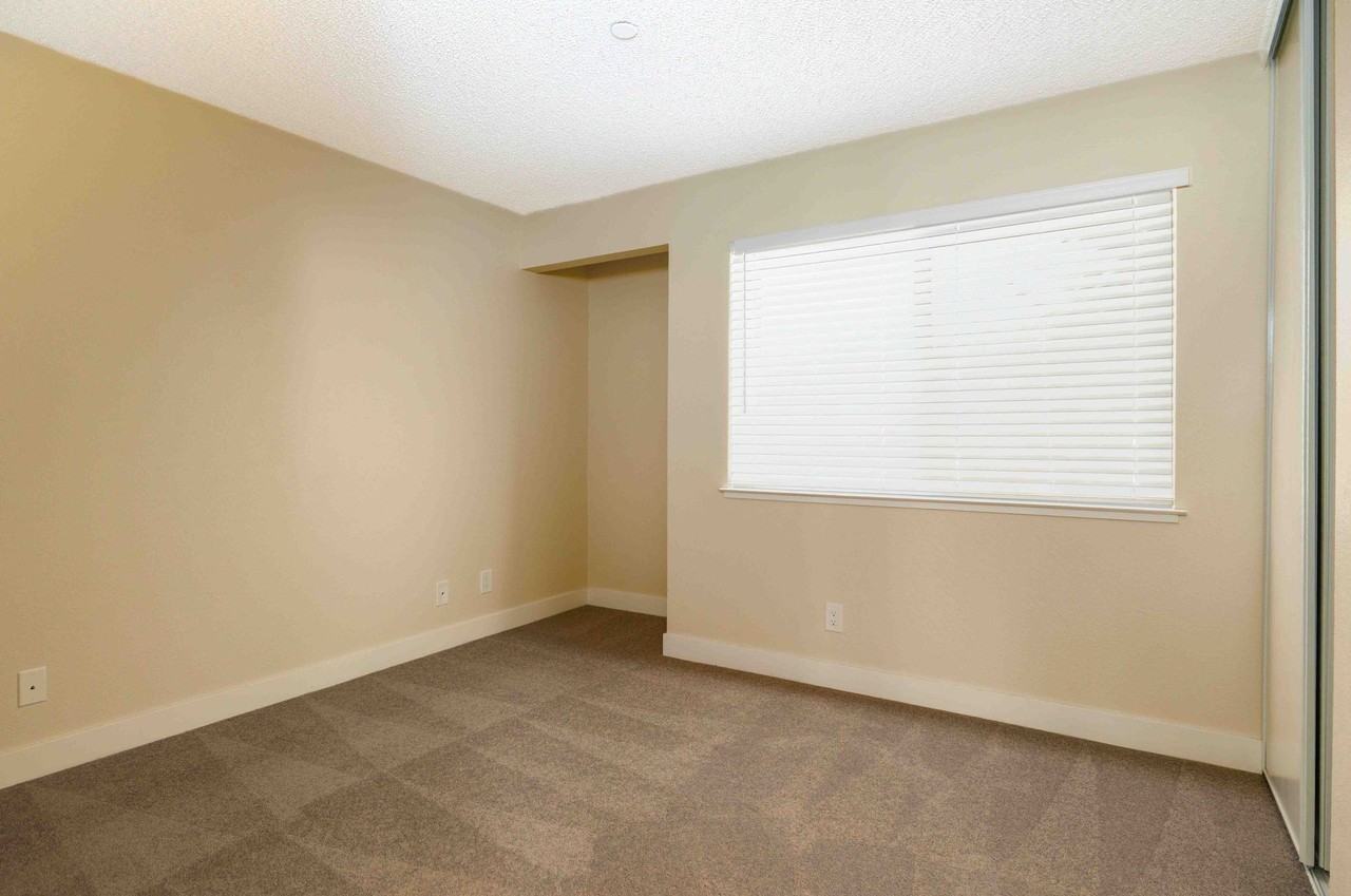 Mission Village Apartments - Photo 7 of 25