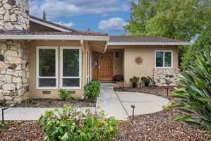 featured image of 4640 Venice Way