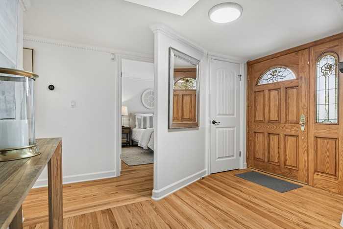 4640 Venice Way - Photo 2 of 42