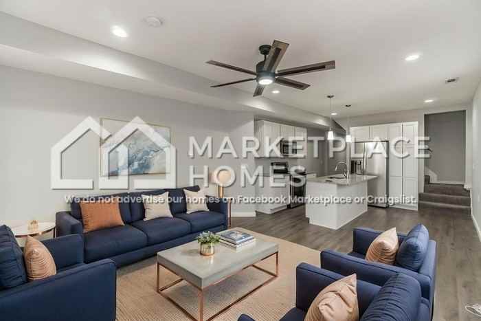 1013 Harlan St - Photo 2 of 23