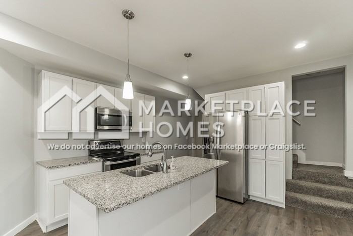 1013 Harlan St - Photo 6 of 23