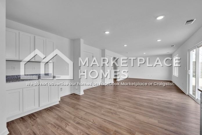 327 Orchid Ln - Photo 7 of 26