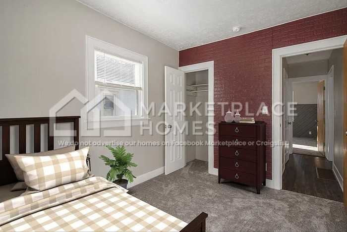 408 S Clemens Ave - Photo 6 of 19