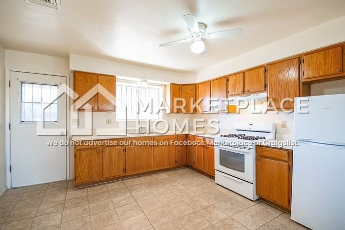 3619 S 14th Ave - Photo 5 of 17