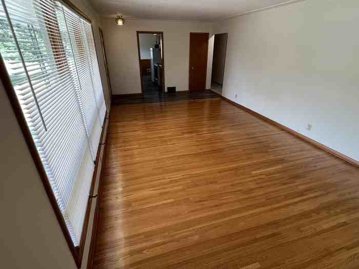 3121 Roosevelt St Ne - Photo 3 of 22