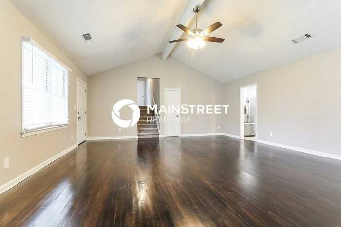 245 Christy Ln - Photo 5 of 17