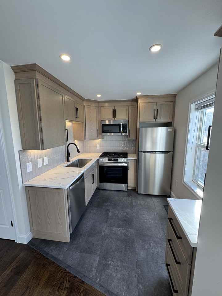 22 Virginia Ave #5 - Photo 3 of 25