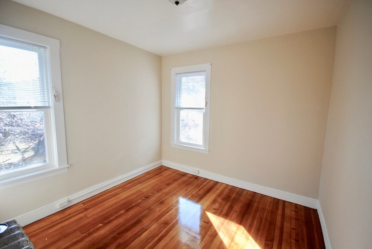 E Cottage St #2 - Photo 5 of 9