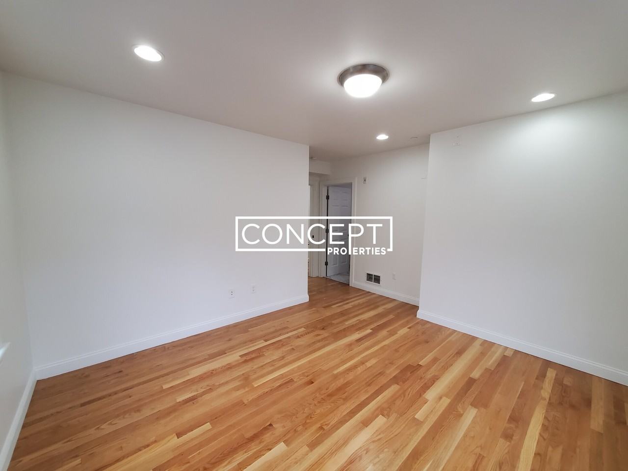 63B Circuit St - Photo 3 of 21