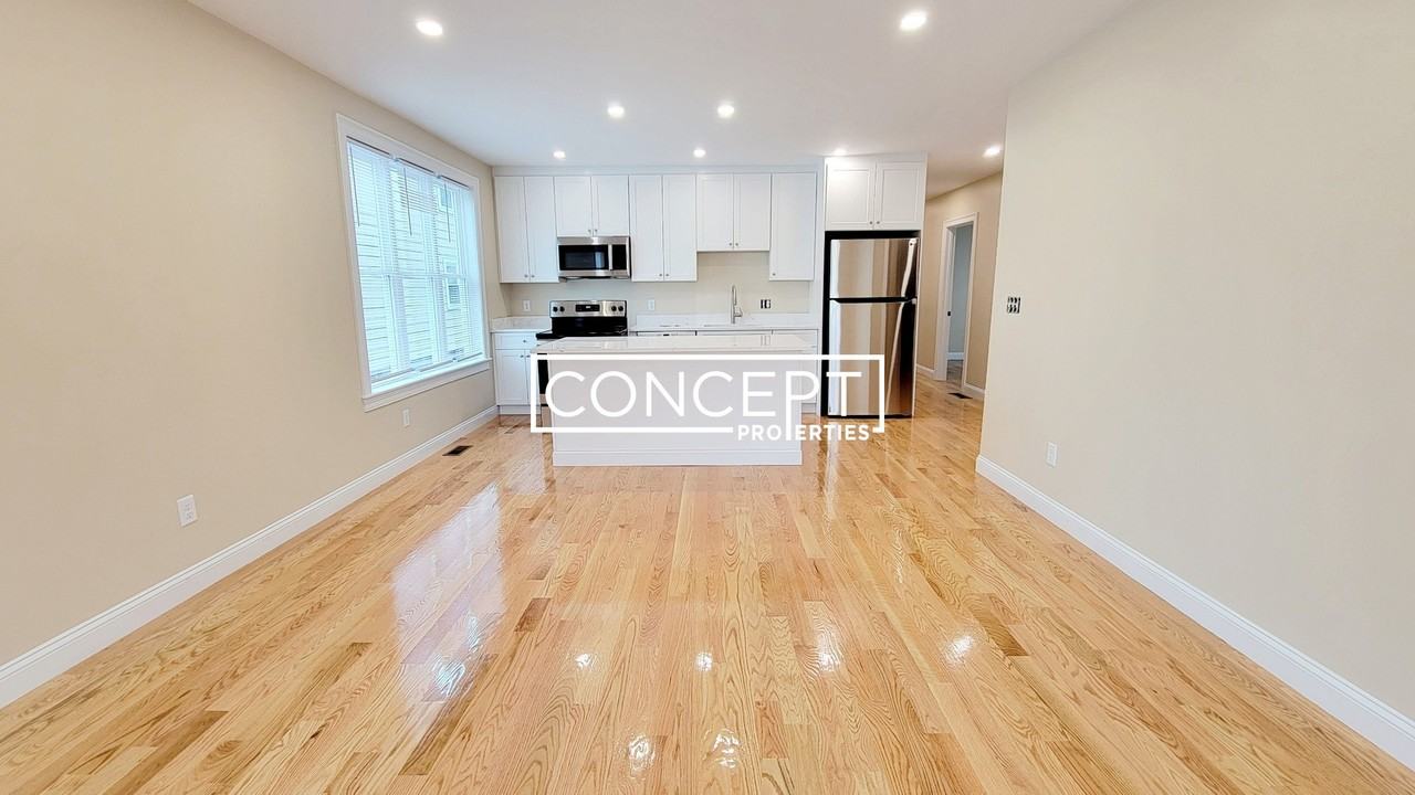 64 Waverly St #2 - Photo 4 of 15