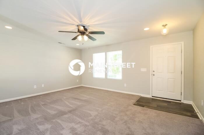 408 Inlet Place Dr - Photo 4 of 17