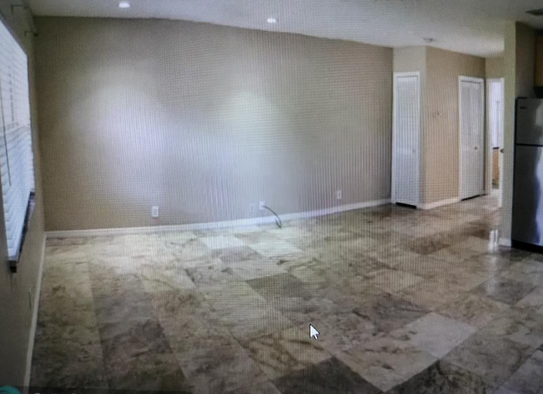 728 Ne 13th Ct #8 - Photo 4 of 7