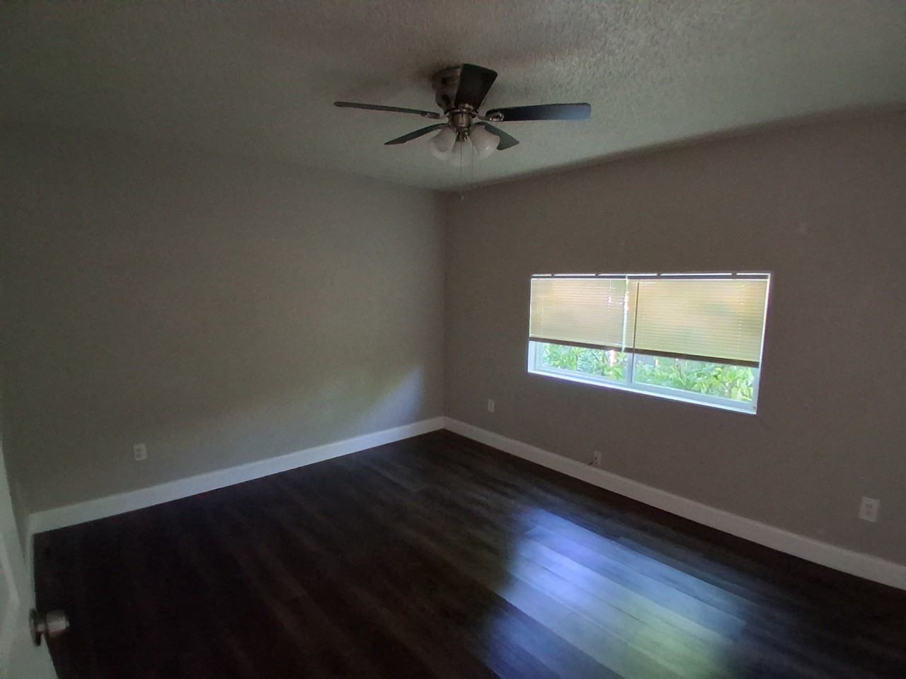 1426 W 5th Ave #NA - Photo 6 of 7