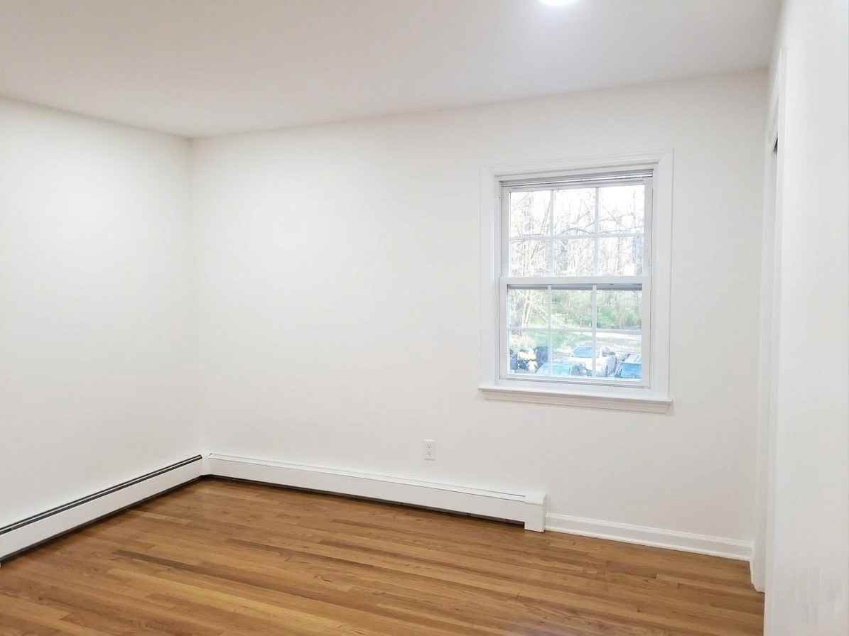 17 Old Allamuchy Rd - Photo 7 of 8