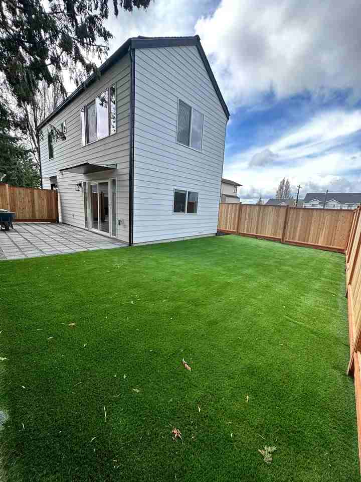 10539 Phinney Ave N #NA - Photo 2 of 17