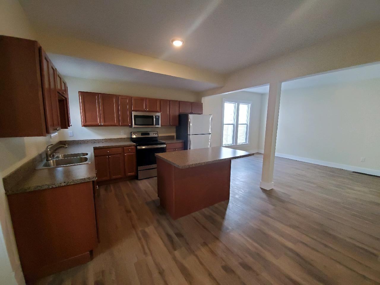 28 Syracuse St #1 - Photo 2 of 8