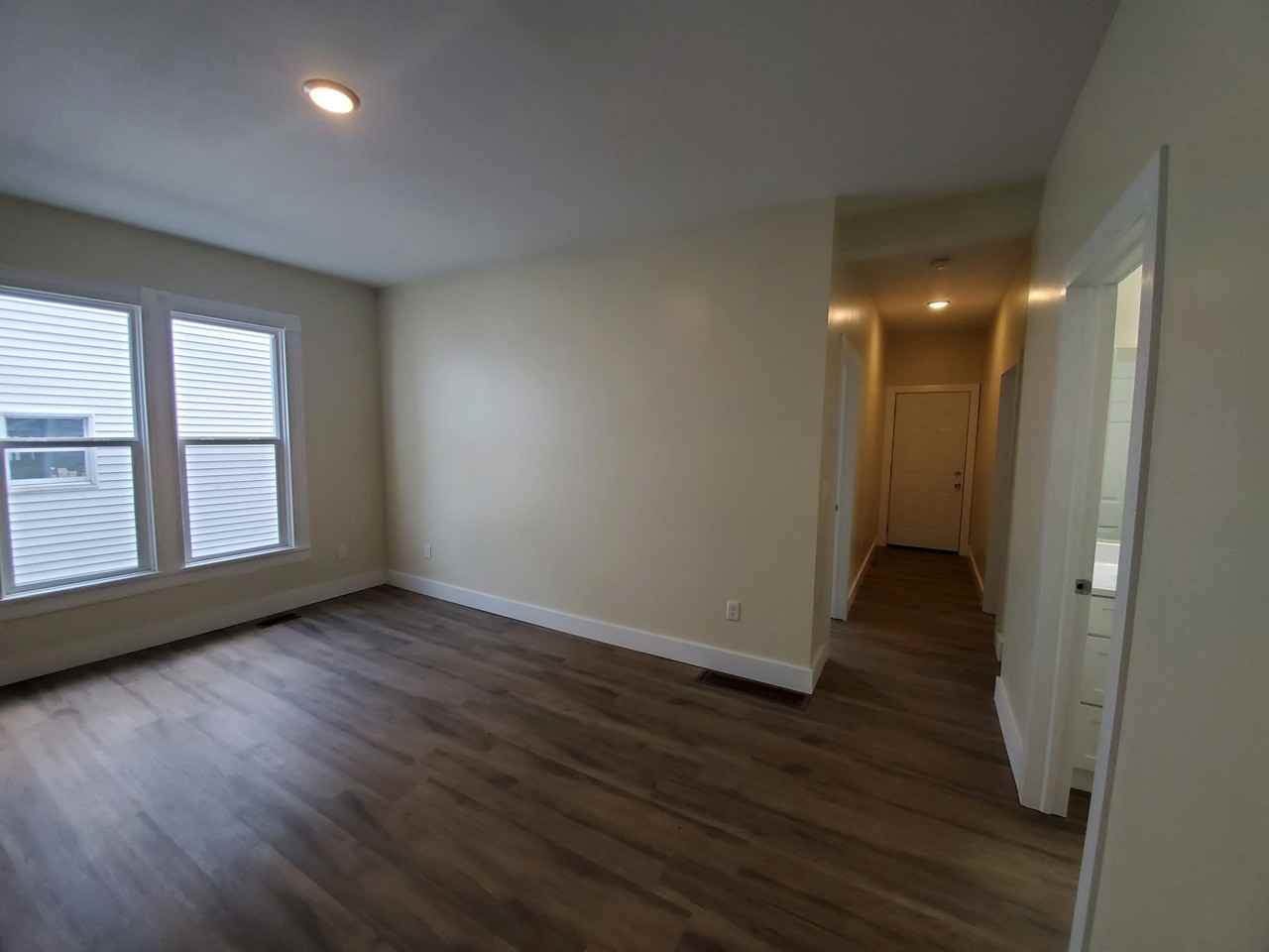 28 Syracuse St #1 - Photo 7 of 8