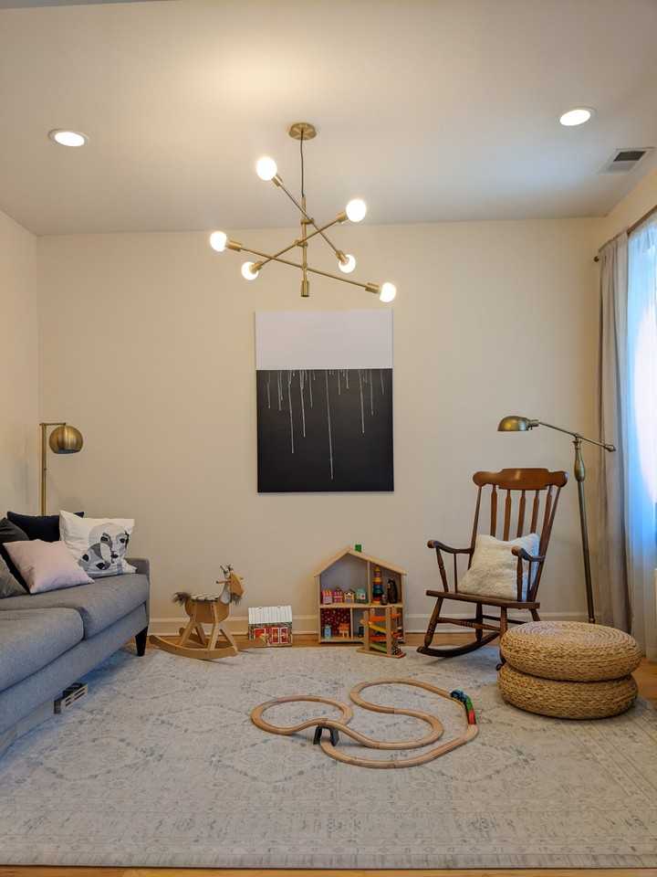 1103 W Winona St #3 - Photo 4 of 20