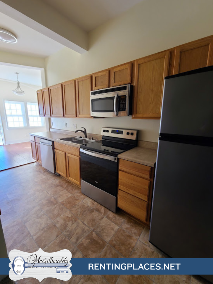 936 Hickman Rd #3 - Photo 2 of 12