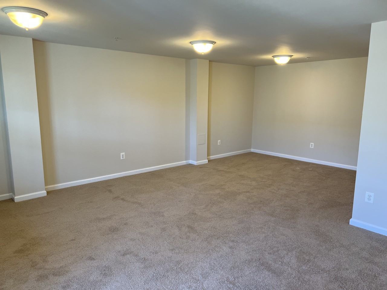 11761 Nationals Ln #11761 - Photo 3 of 34