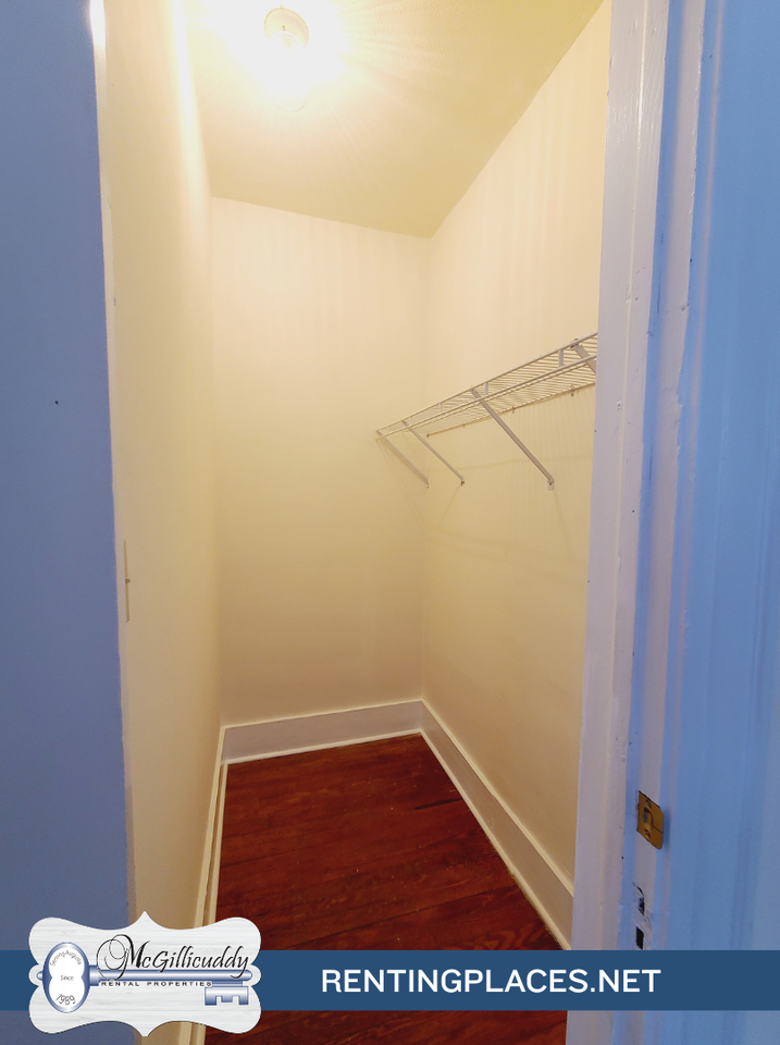 2097 Heckle St #B - Photo 7 of 11