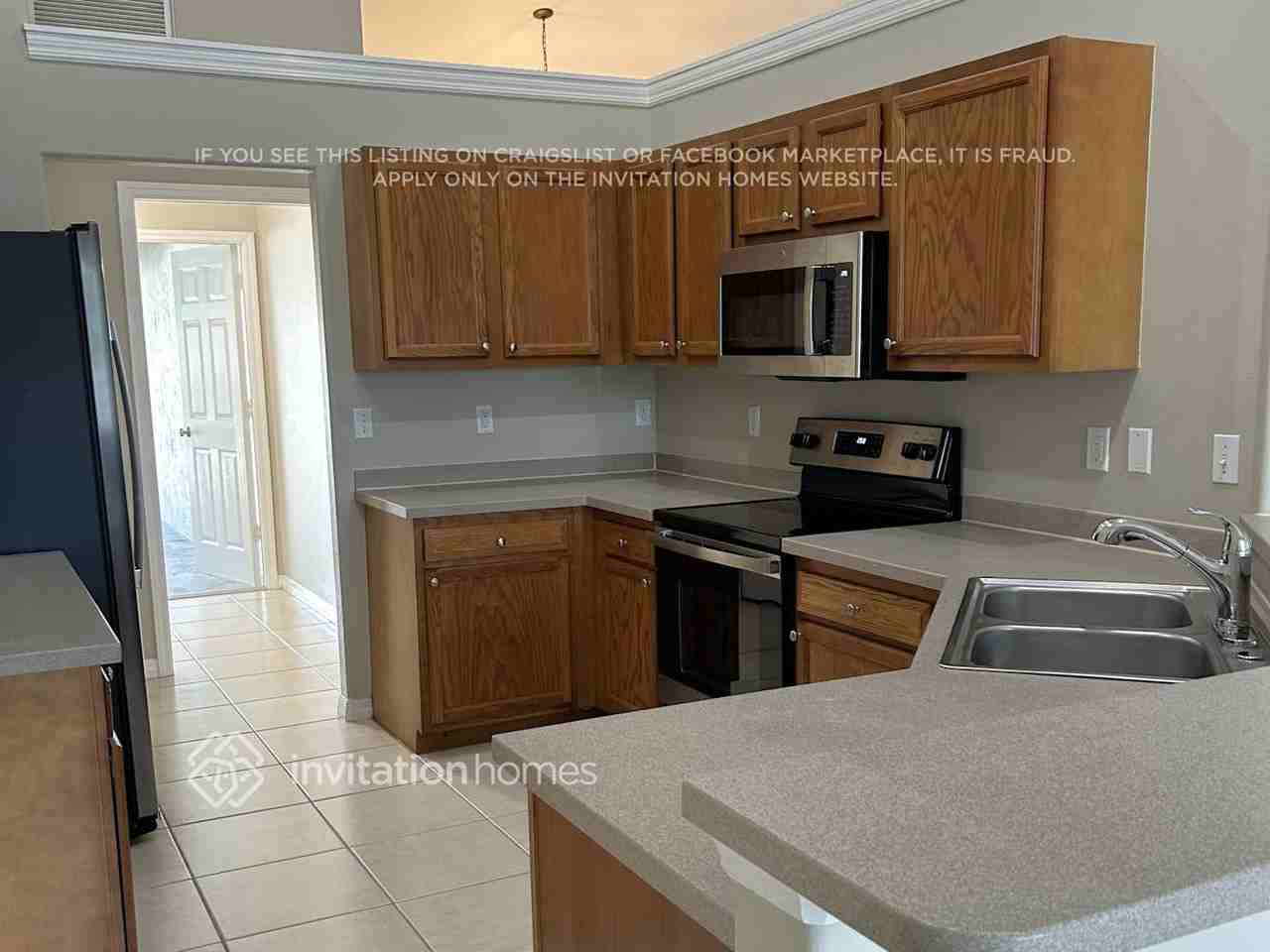 4514 33rd Ct E - Photo 4 of 19