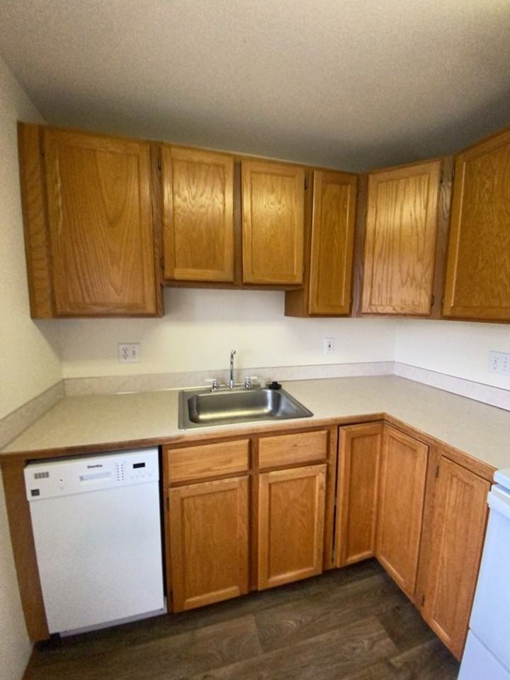 965 N Garden St #210 - Photo 5 of 16