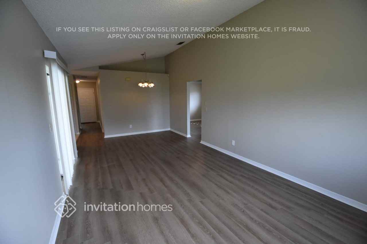 7115 Queen Palm Cir - Photo 2 of 13