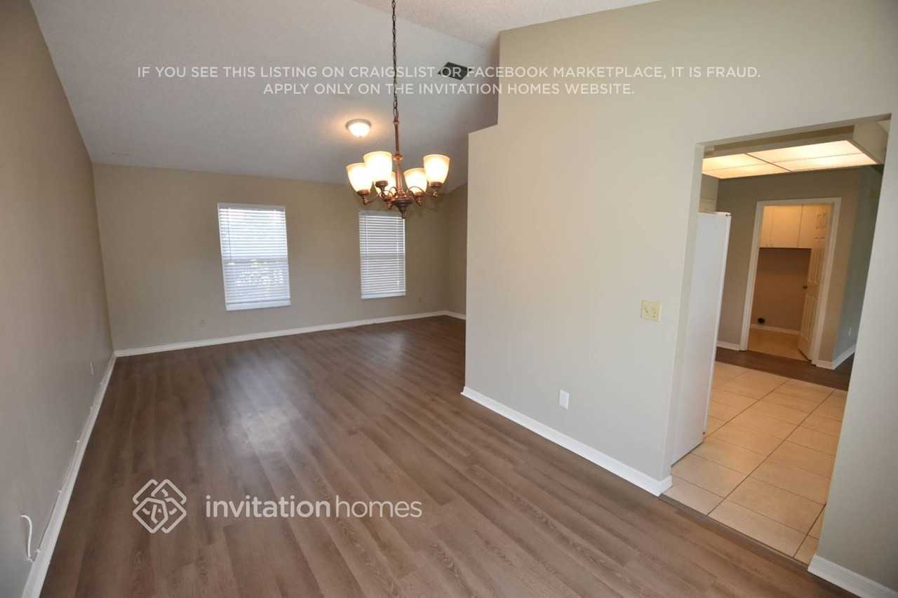 7115 Queen Palm Cir - Photo 3 of 13