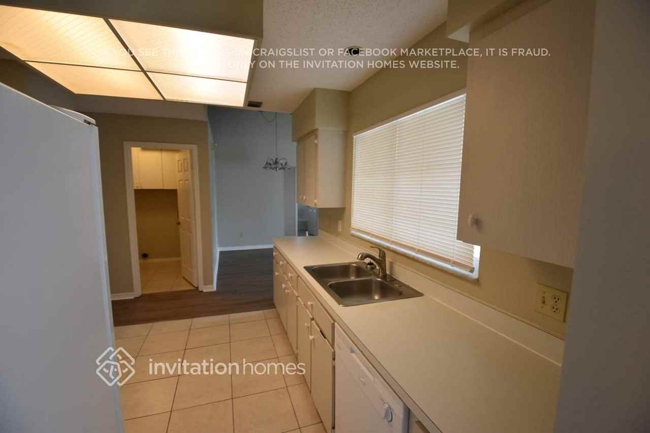 7115 Queen Palm Cir - Photo 6 of 13