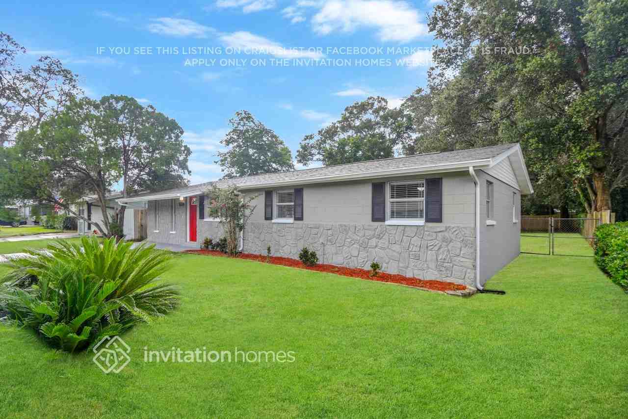 210 Paka Ct - Photo 3 of 31