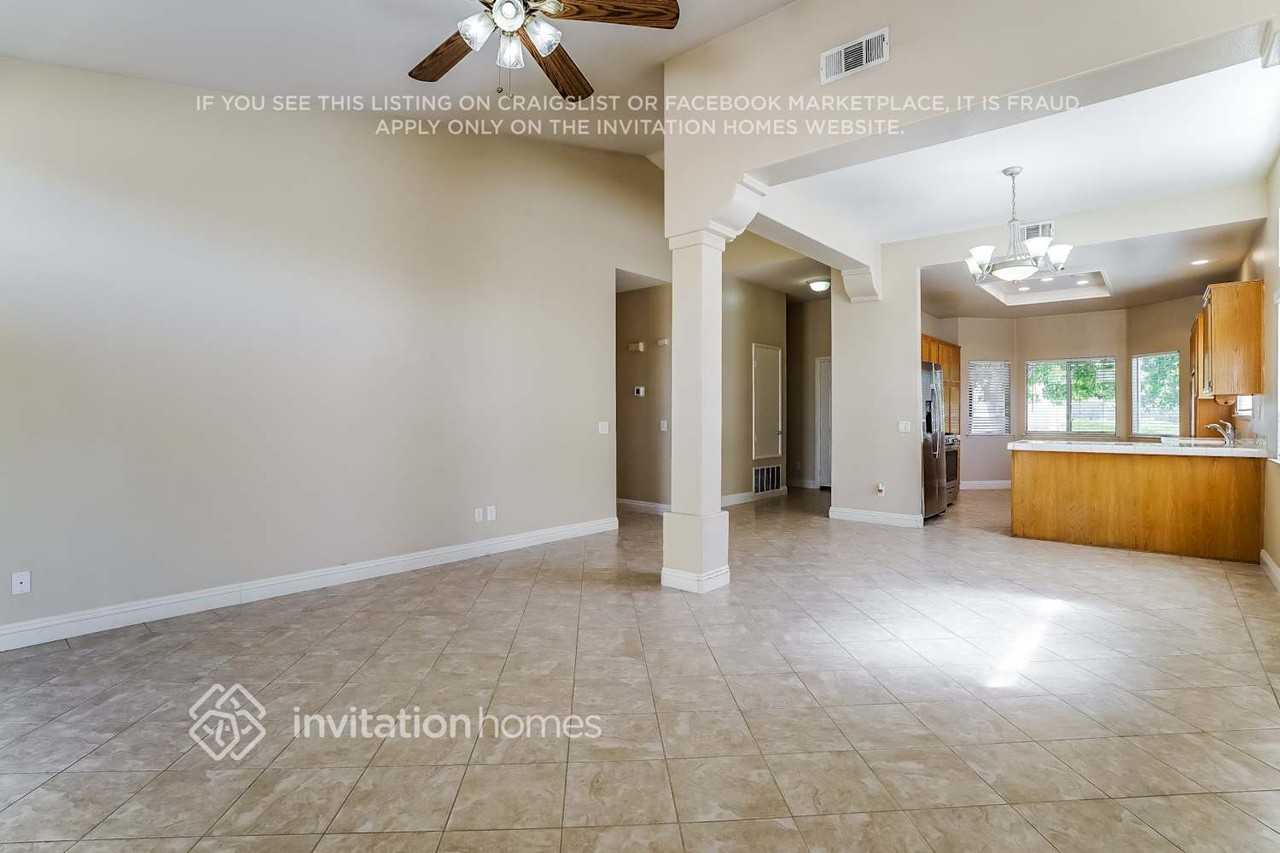 2547 Gemstone Ave - Photo 4 of 17