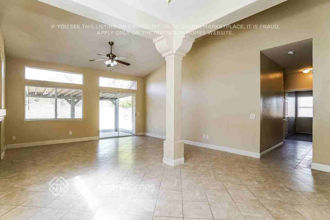 2547 Gemstone Ave - Photo 5 of 17