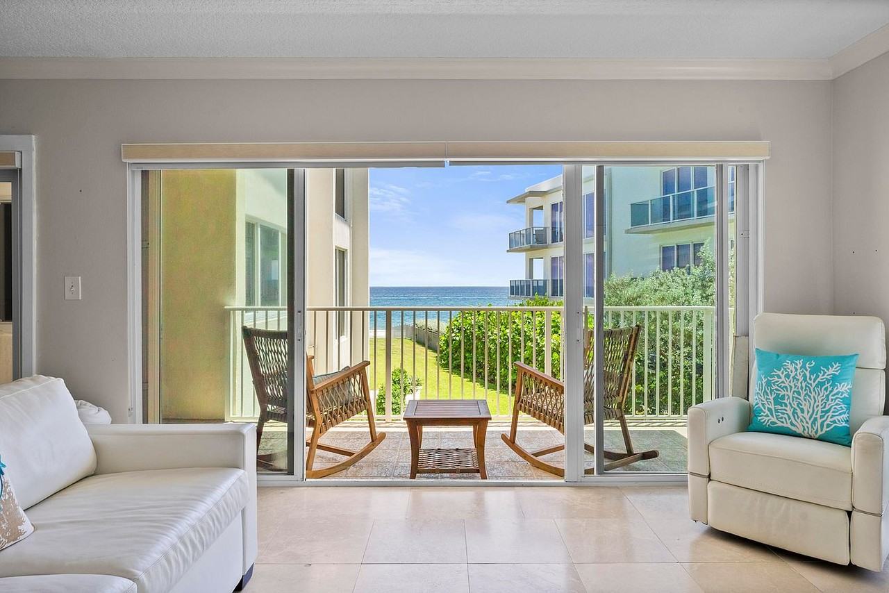 1203 Hillsboro Mile #7B - Photo 4 of 38