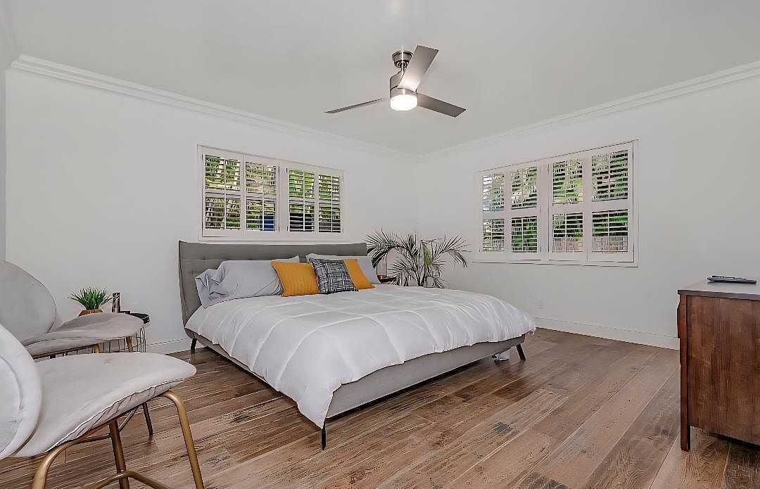 2585 Se 4th St - Photo 3 of 11