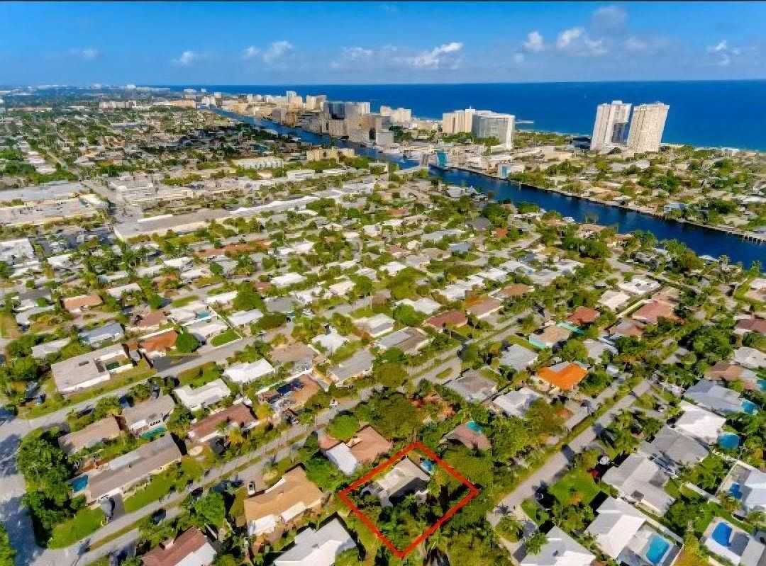 2585 Se 4th St - Photo 5 of 11