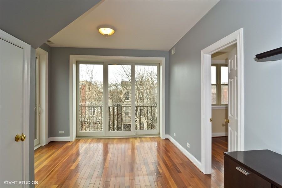 1540 N Claremont Ave #3E - Photo 2 of 13