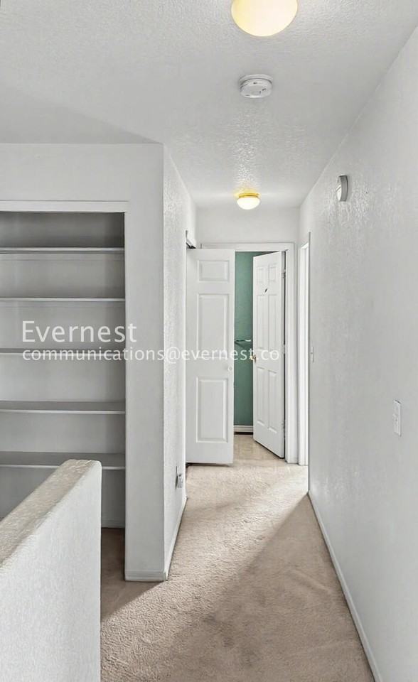 451 Stardust Ct - Photo 4 of 49