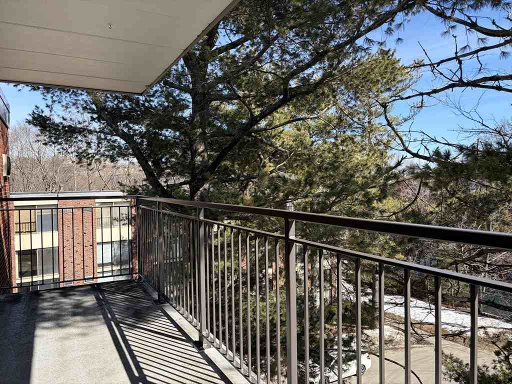 995 Massachusetts Ave #505 - Photo 2 of 39