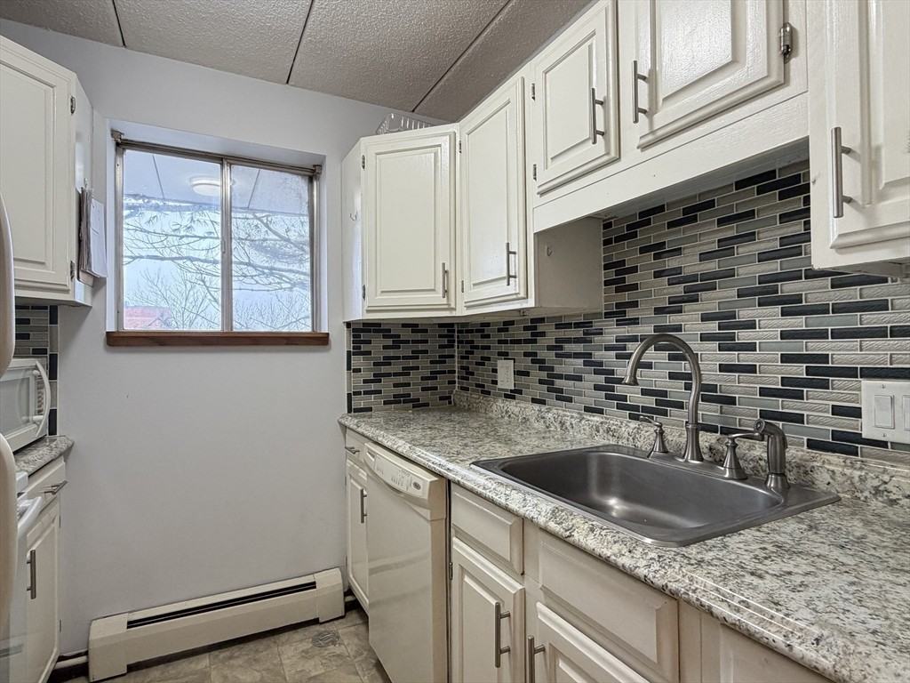 995 Massachusetts Ave #505 - Photo 6 of 39