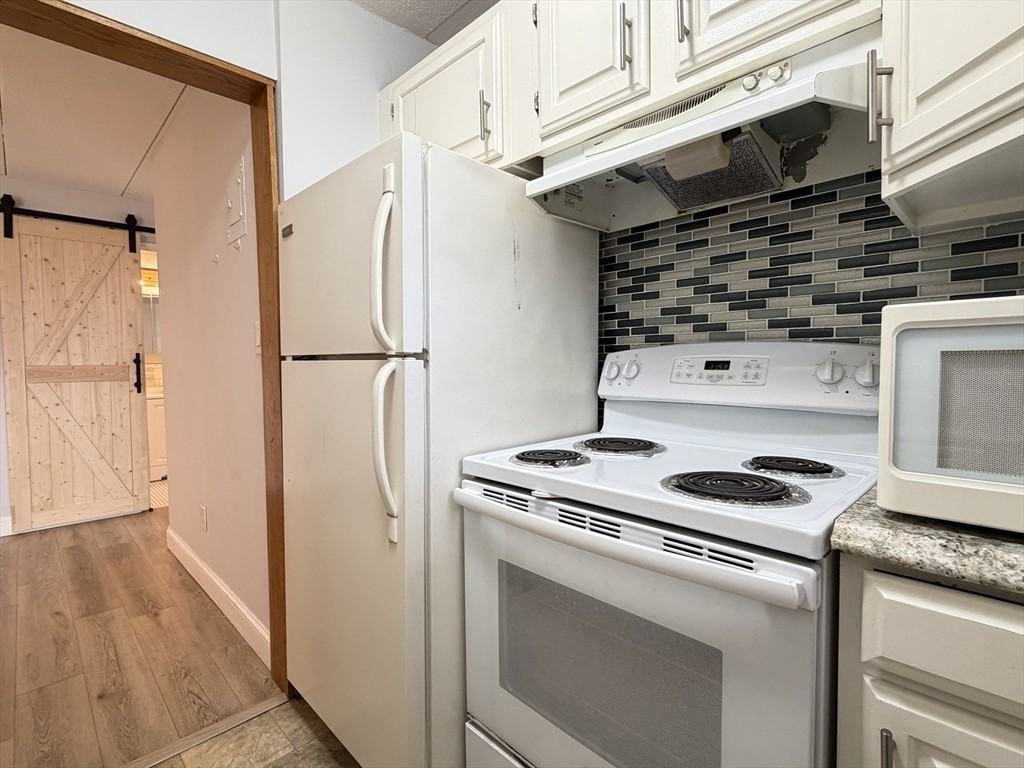 995 Massachusetts Ave #505 - Photo 7 of 39