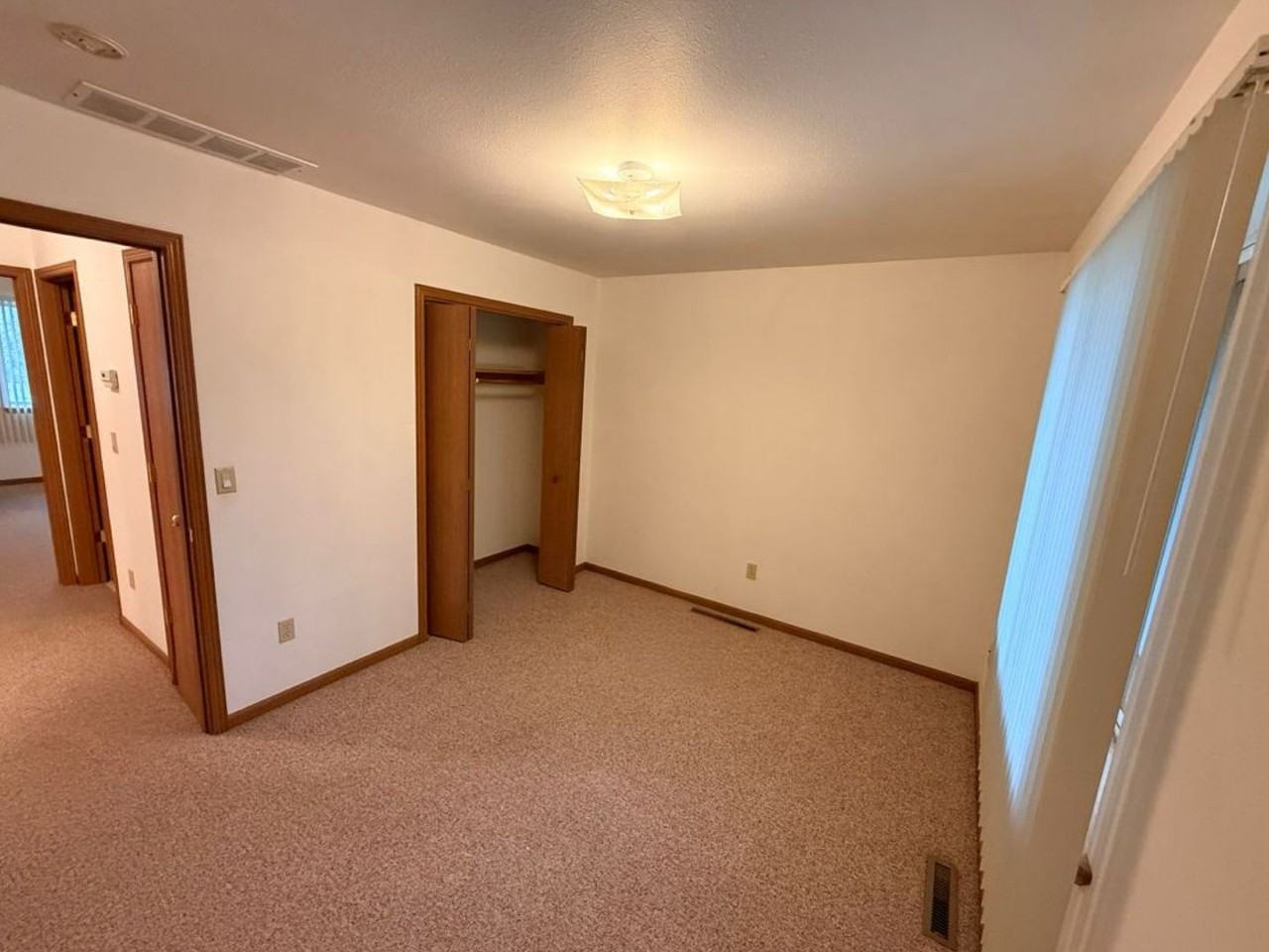 6429 Ryland Ave - Photo 6 of 8