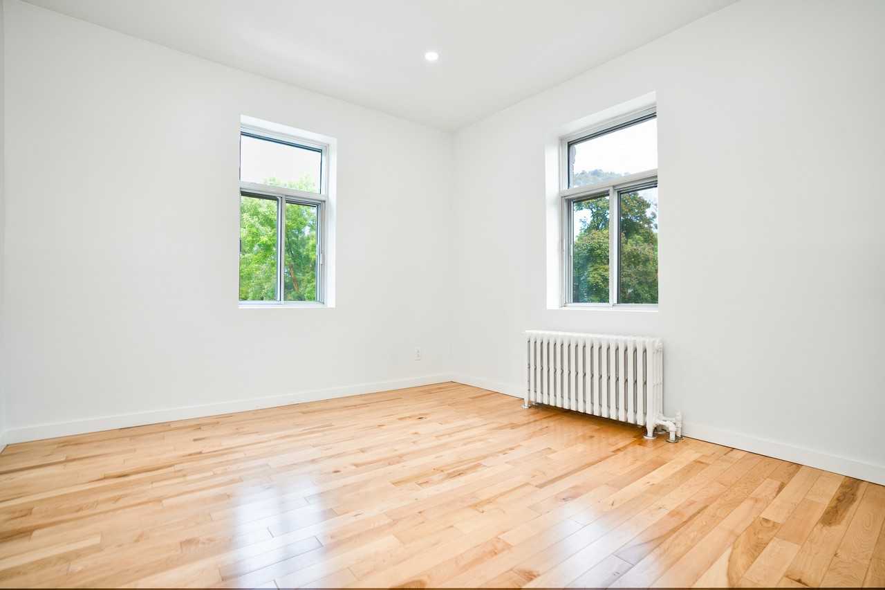 6101 Monkland - Douek.ca - Photo 3 of 25