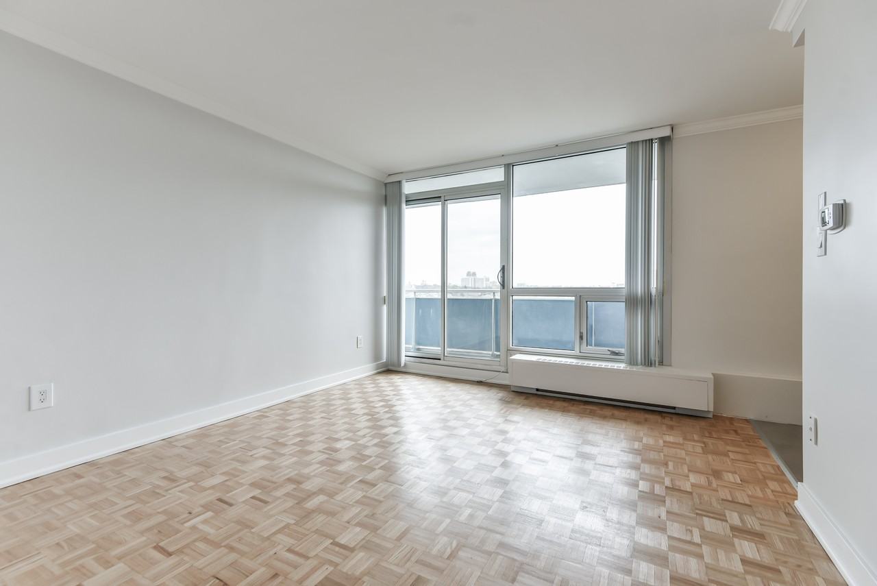 Prince Arthur - Photo 7 of 15