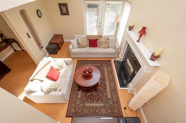 The Lamplighter - Photo 2 of 13