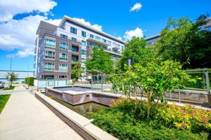 featured image of 7008 River Pky