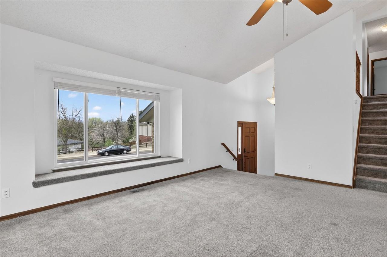 1818 Lashley St - Photo 4 of 50