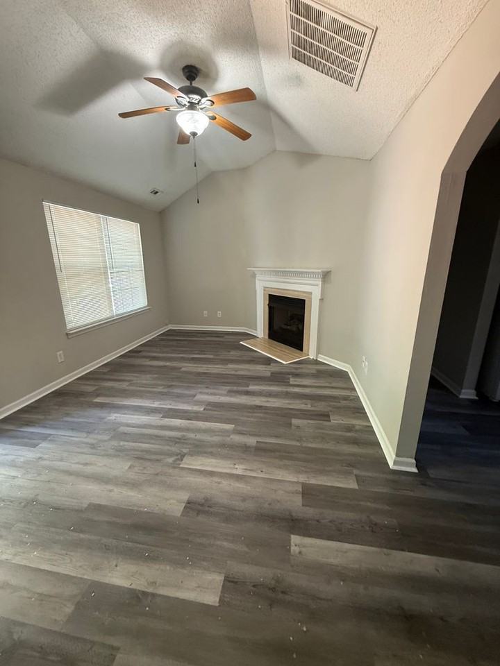 1227 Grass Meadows Ct - Photo 2 of 12